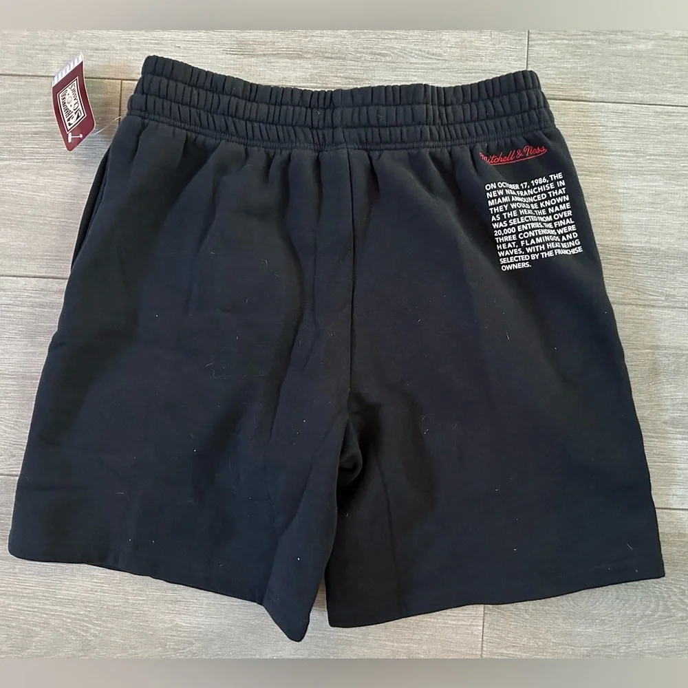 Men's Miami Heat Mitchell & Ness Origins Black Fleece Shorts Size L Large New - Picture 11 of 11
